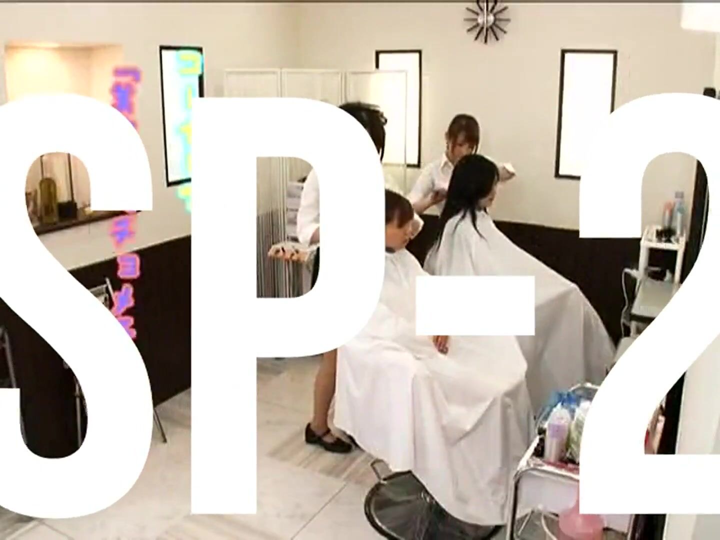 Man visits the hairdressers