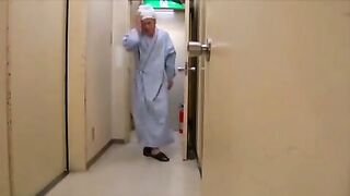 Funny JAV: Nurse’s quick thinking saves patient’s life #1